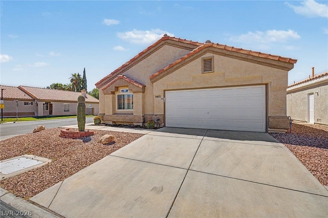 5481 Royal Vista Lane photo 3