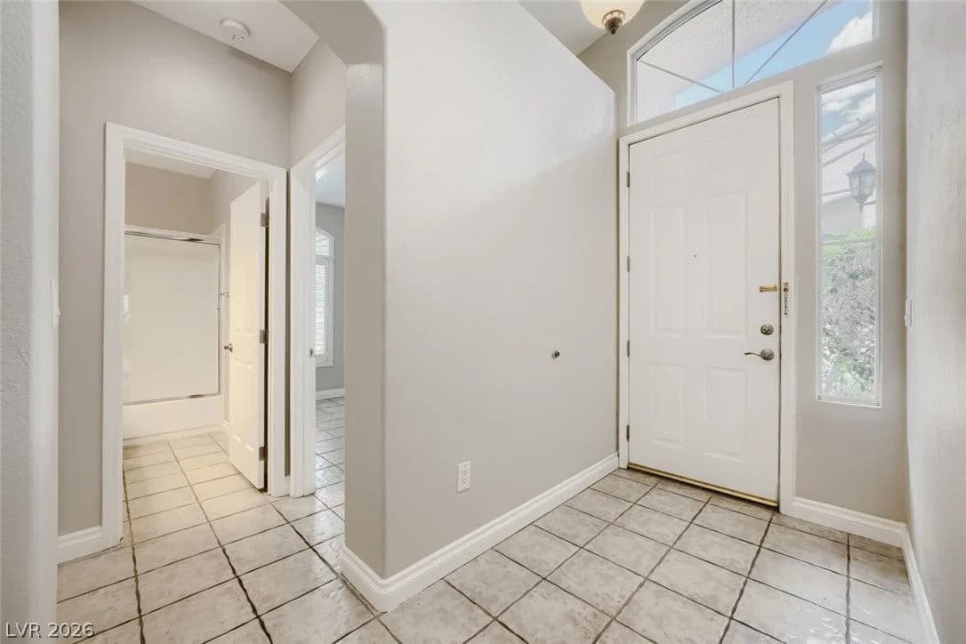 9641 EMERAUDE Avenue photo 5