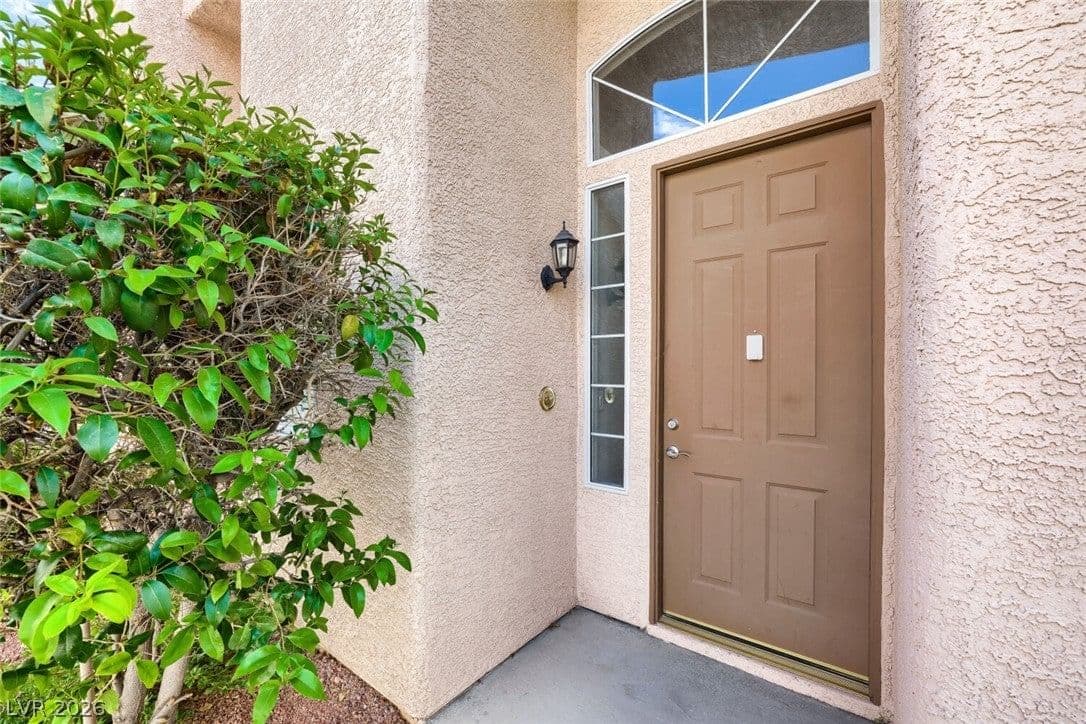 9641 EMERAUDE Avenue photo 4