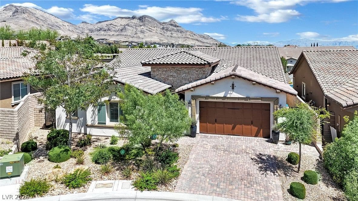 12230 Tempestad Avenue photo 3