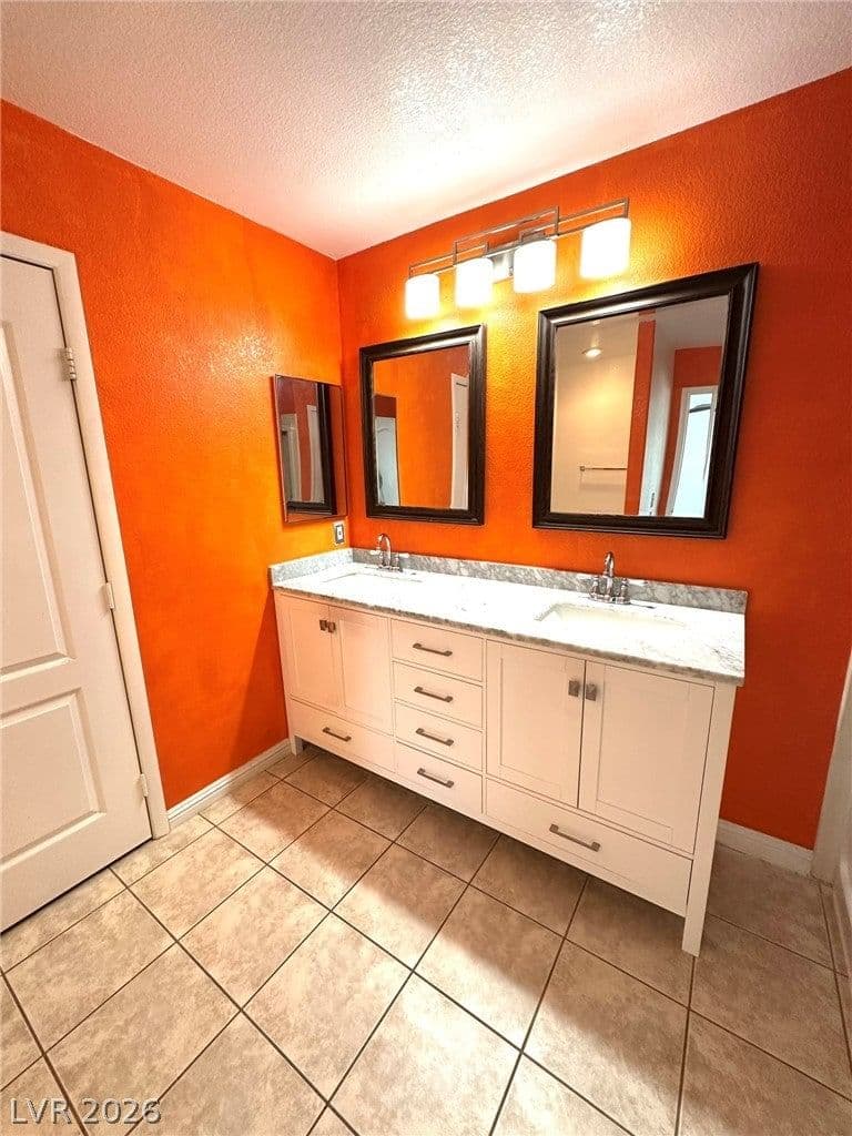 8156 Blue Hope Diamond Lane photo 2