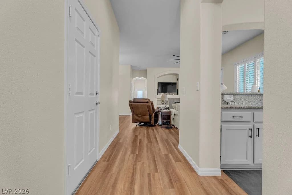 369 Cascade Mist Avenue photo 4