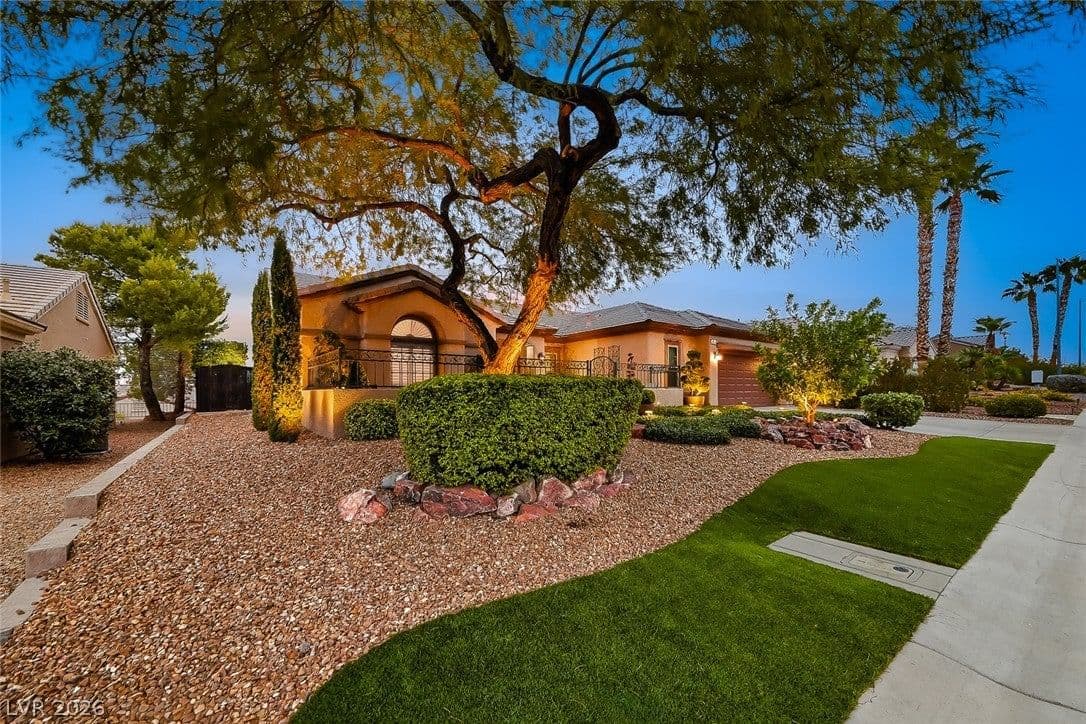 1613 Bontemps Court photo 2