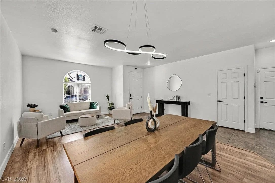 10140 Iron Wood Peak Avenue photo 4