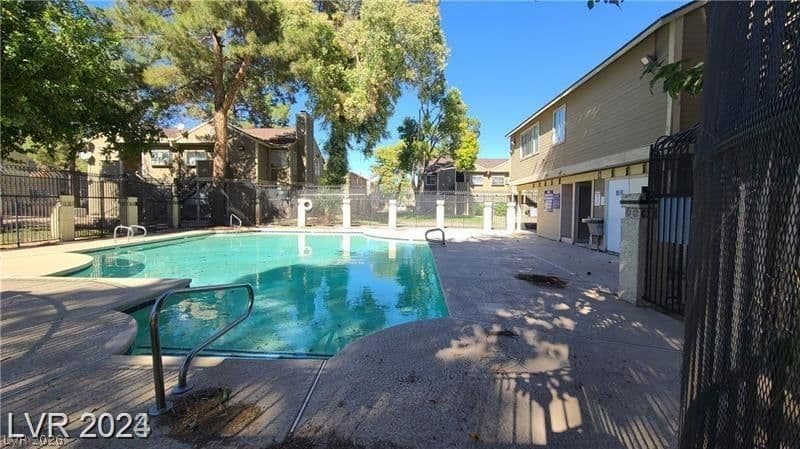 2707 Aarondavid Drive photo 2