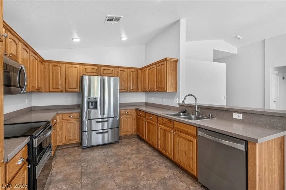 5641 Little Lake Avenue photo 4