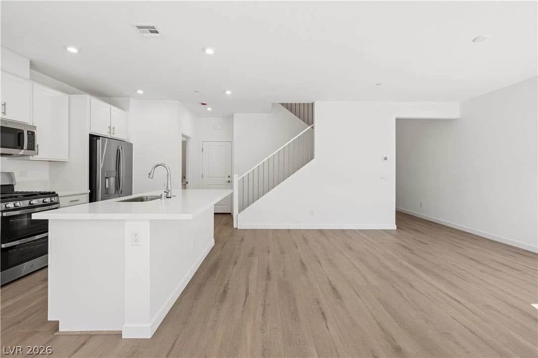 9221 Harworth Street photo 3