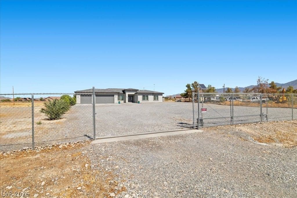 2610 Banyon Street photo 2