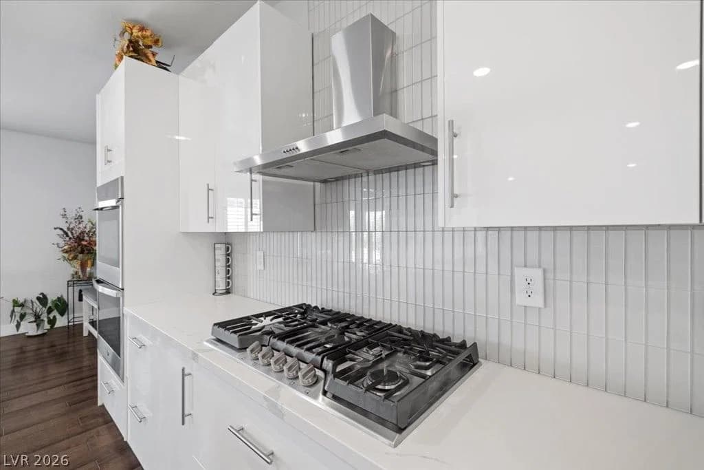 2610 Banyon Street photo 5
