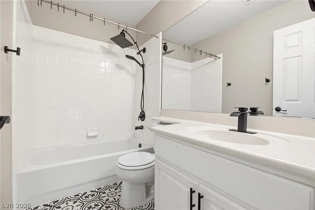 1619 Silver Falls Avenue photo 4