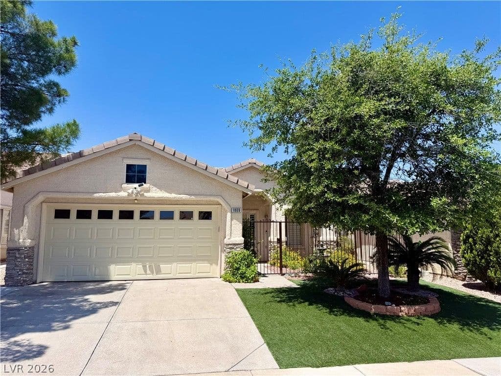1809 Lyell Canyon Lane photo 2