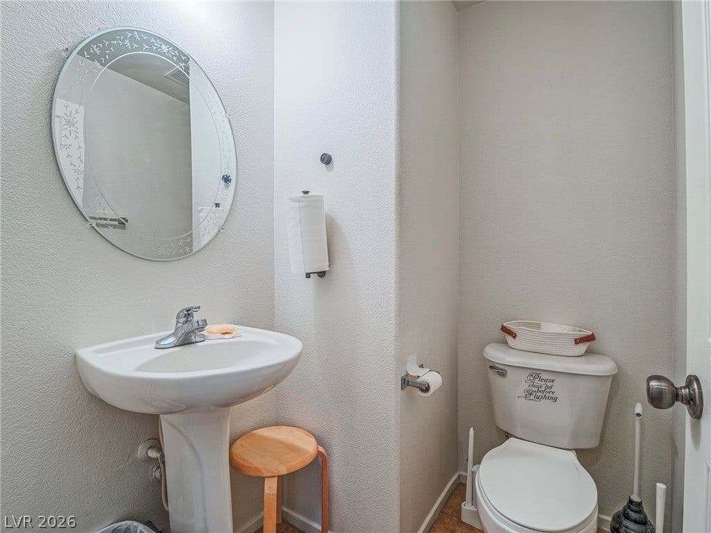6581 Sunset Pines Street photo 4