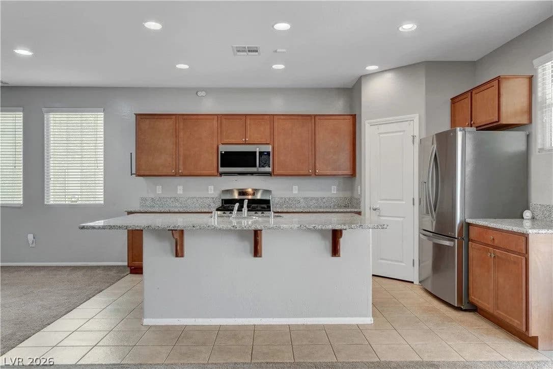 2107 Saybrook Avenue photo 5