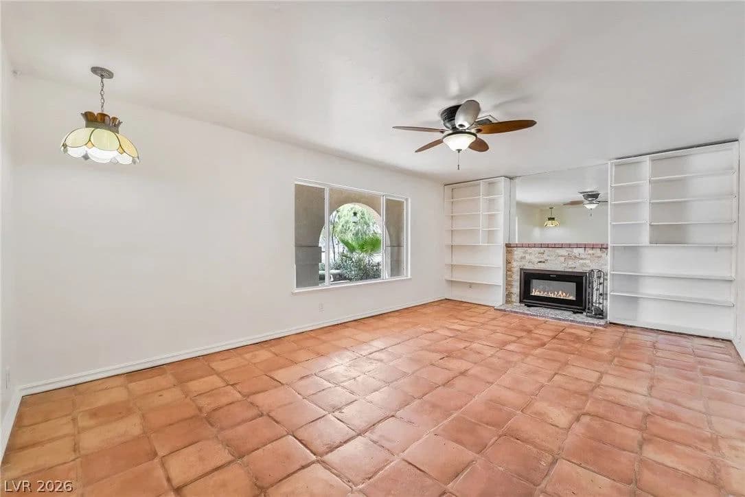 6604 Larchwood Lane photo 3