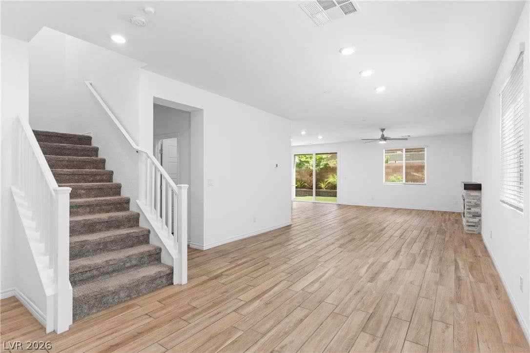 820 Aurelie Ridge Street photo 2