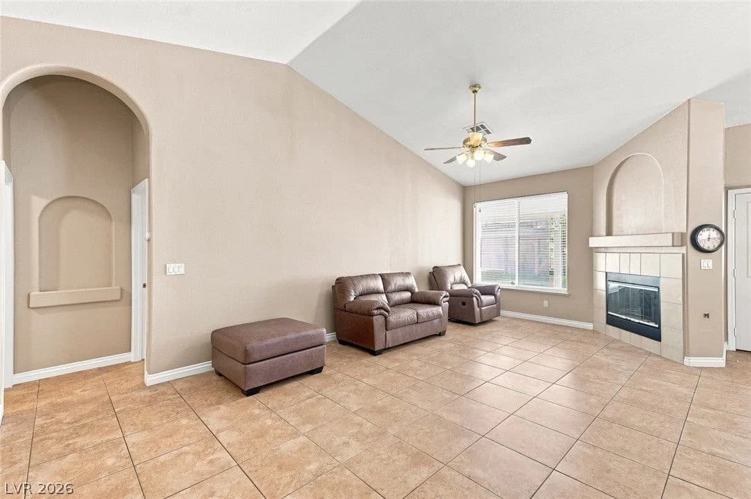 3837 Pipeline Street photo 5