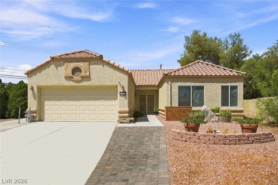 3837 Pipeline Street photo 2