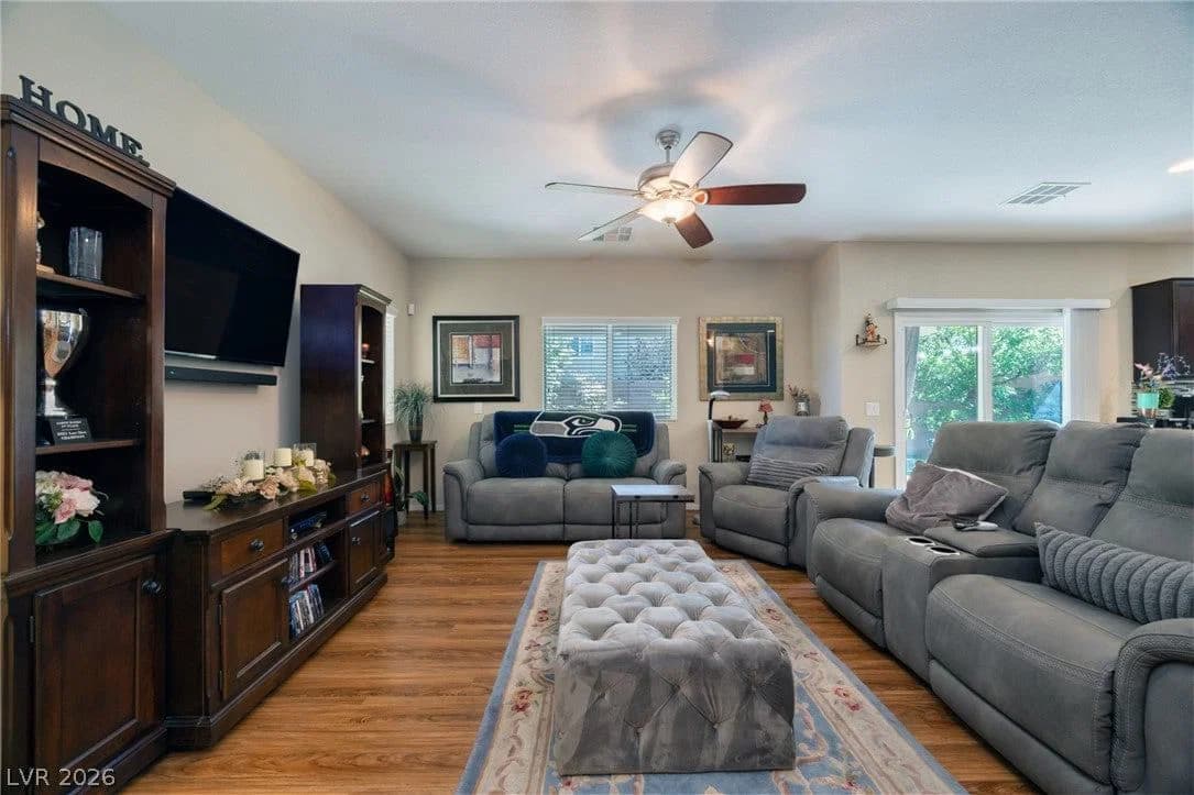 10821 Knickerbocker Avenue photo 3