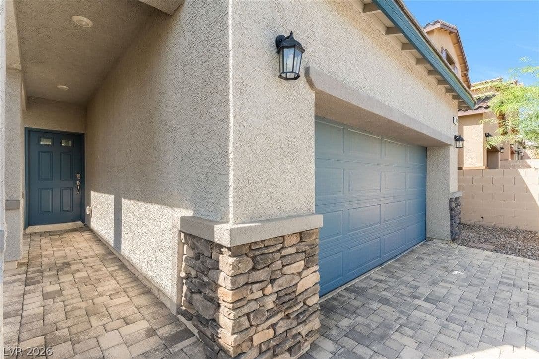 10963 Cheshire Woods Avenue photo 2