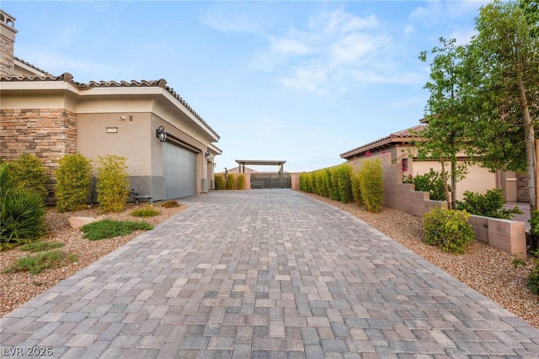 6294 Magnifico Circle photo 2