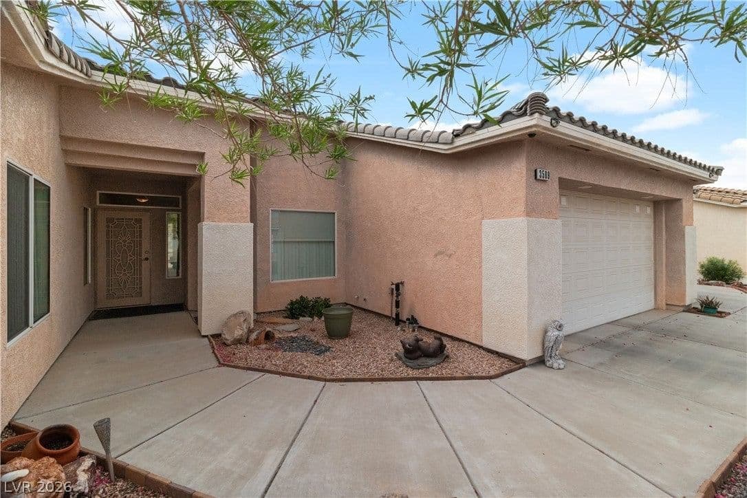 3589 Cottage Canyon Street photo 4