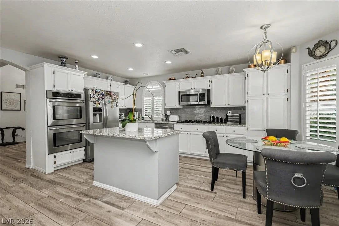9824 Cactus View Avenue photo 3