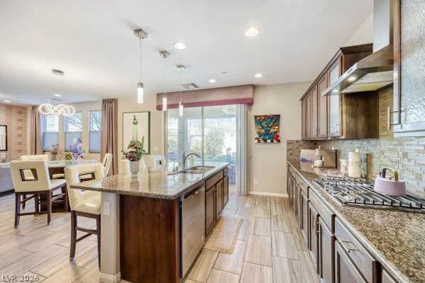 492 Norcia Place photo 4