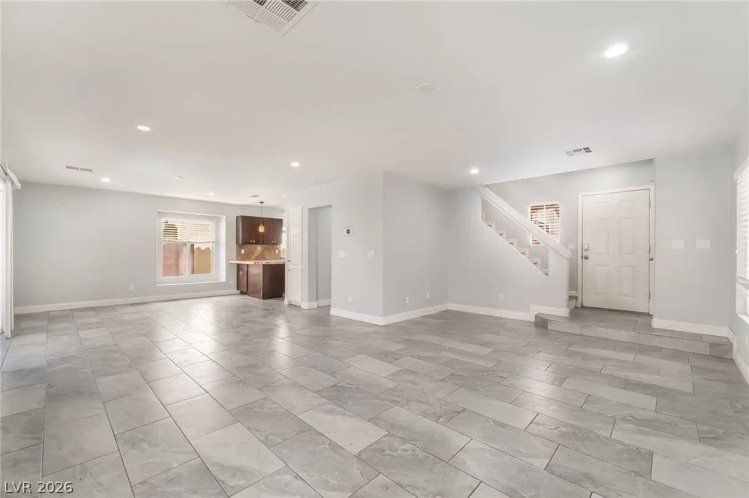 7527 Jacaranda Leaf Street photo 3
