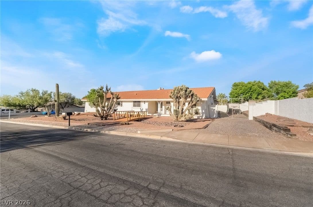 429 Crestway Road photo 2