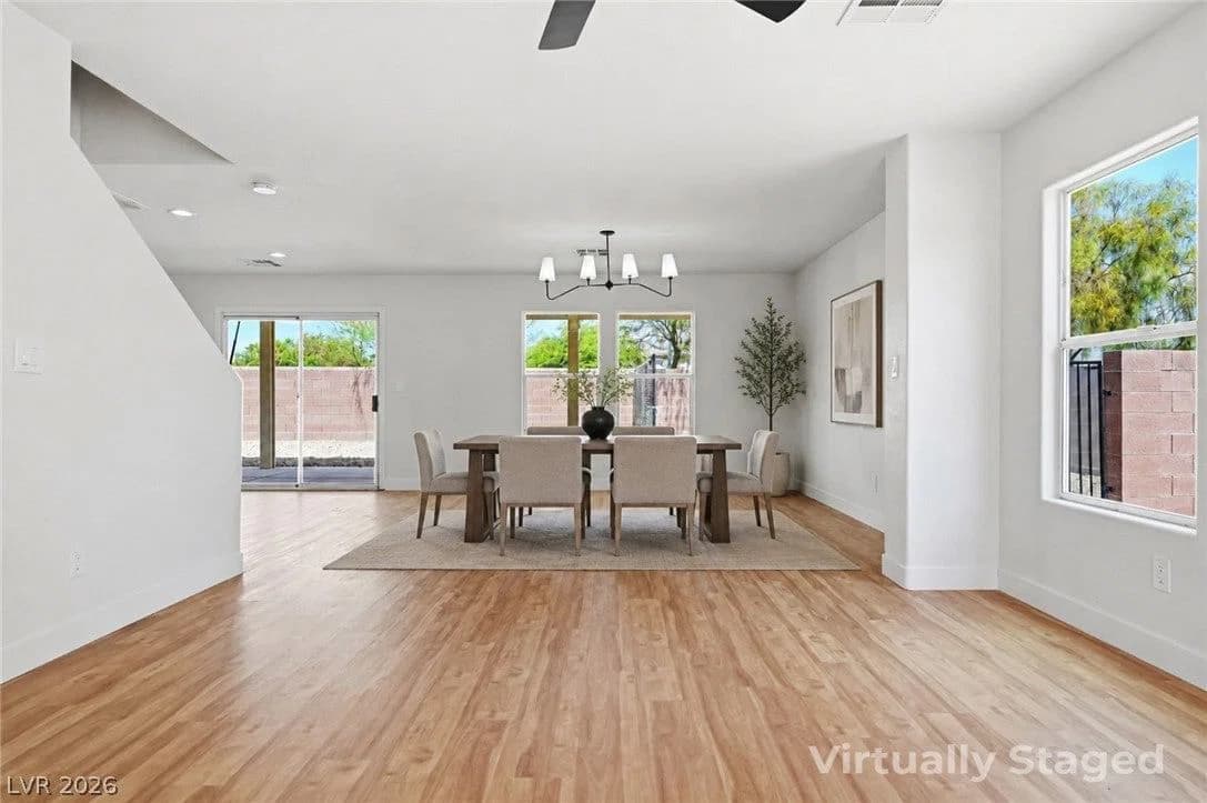 5044 Wild Buffalo Avenue photo 3