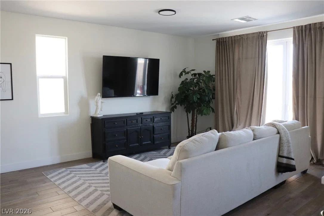 4026 Painted Lady Avenue photo 2
