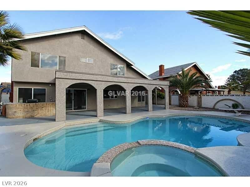 4687 Hackamore Drive photo 5