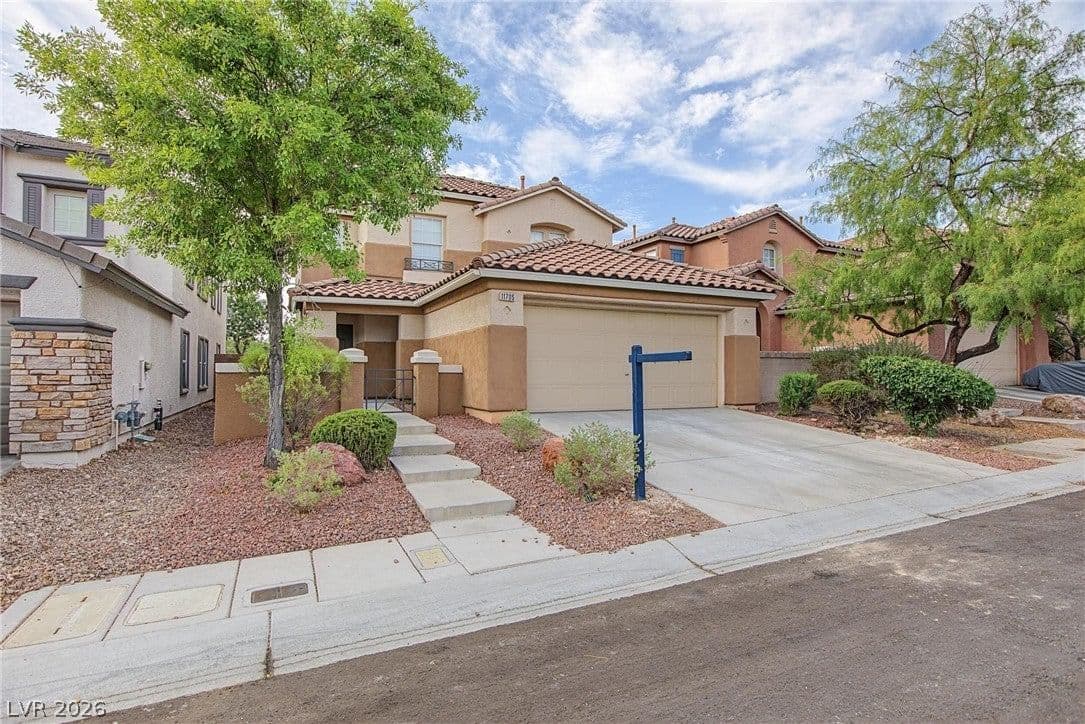 11705 Grotta Azzurra Avenue photo 2
