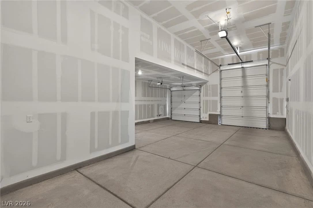 347 Patricia Place photo 5