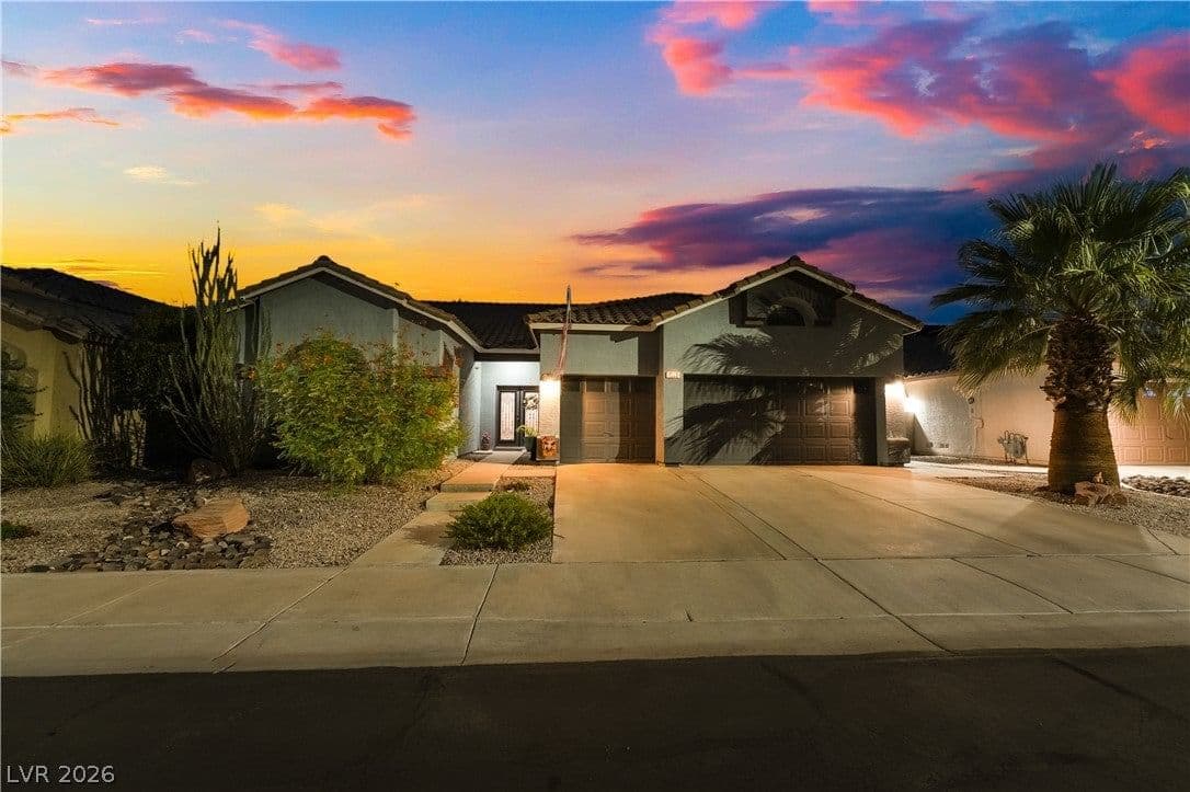 1580 Bamboo Bay Drive photo 2