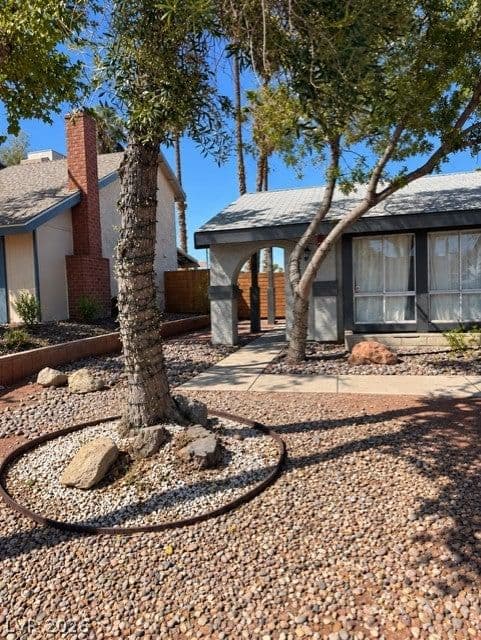 4490 Margarete Avenue photo 4