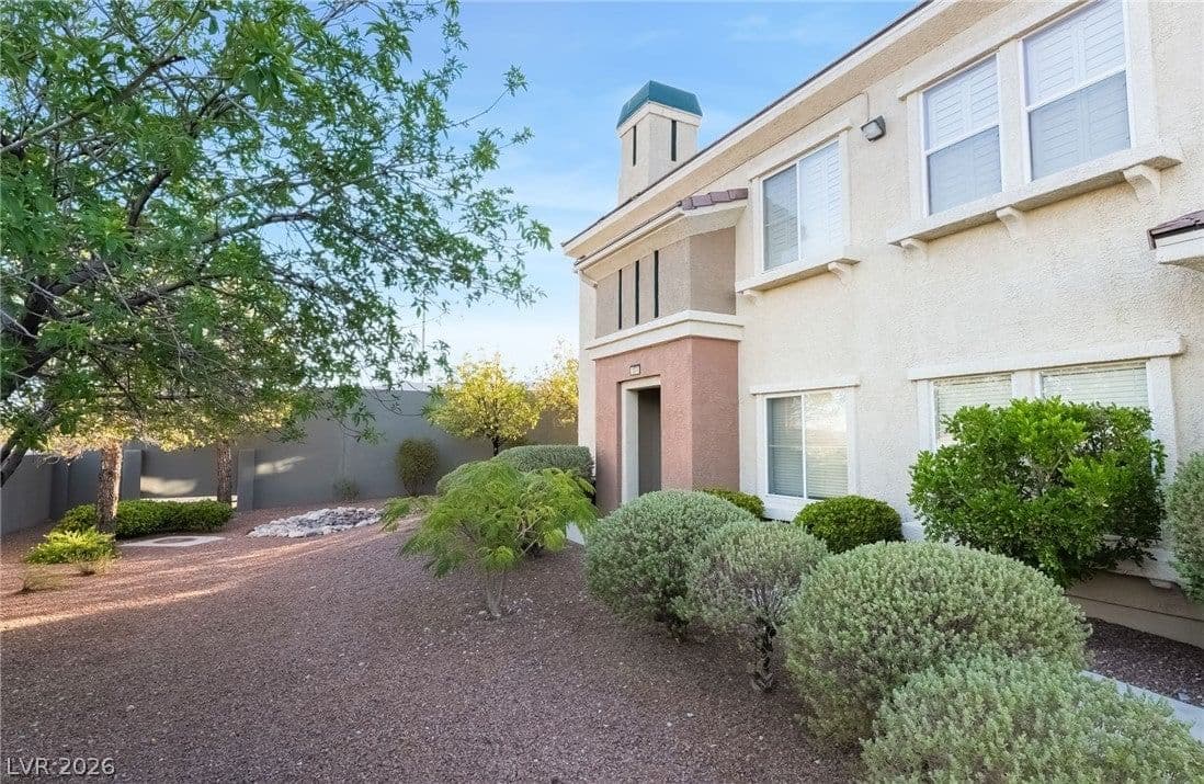 10809 Garden Mist Drive photo 2
