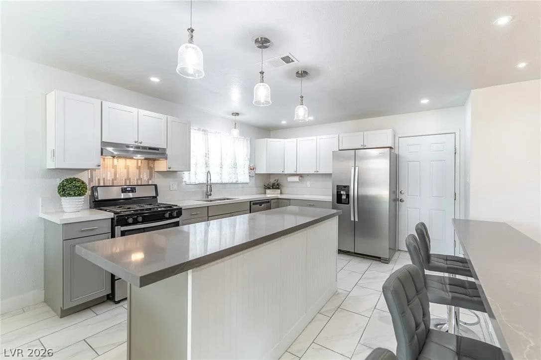 105 Cimarron Road photo 2