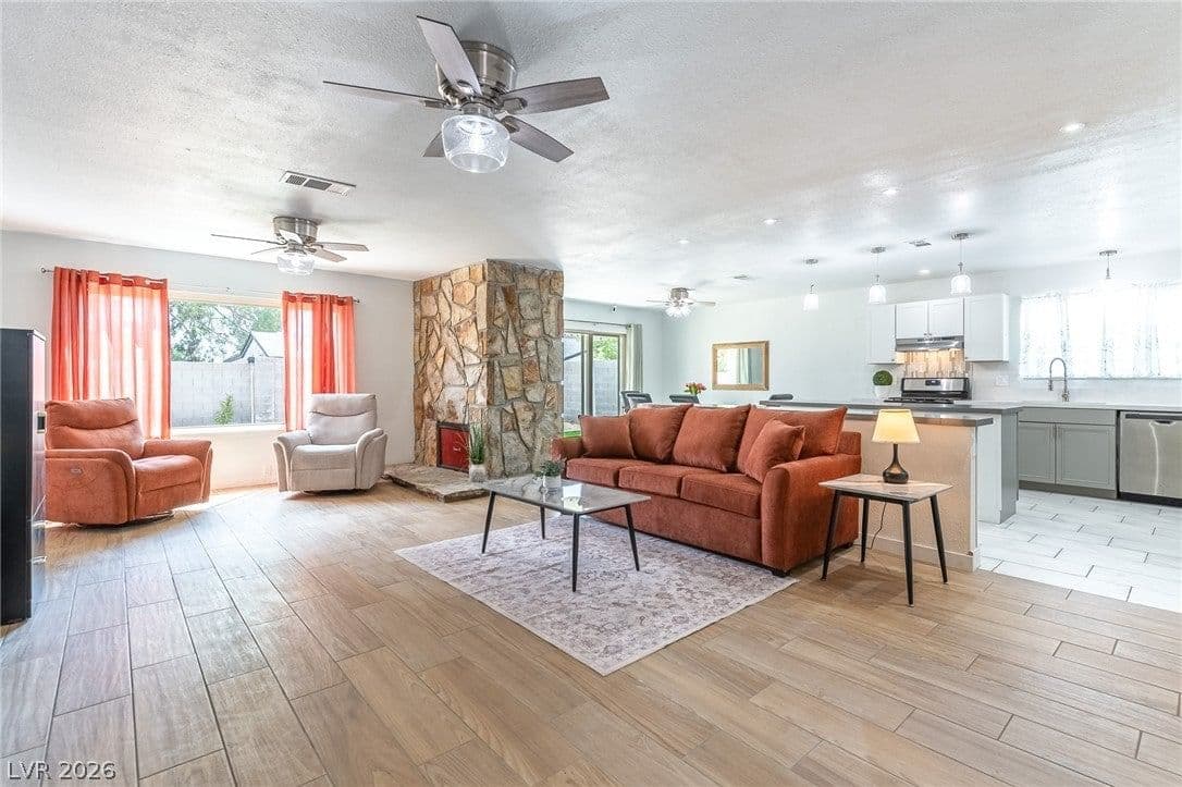 105 Cimarron Road