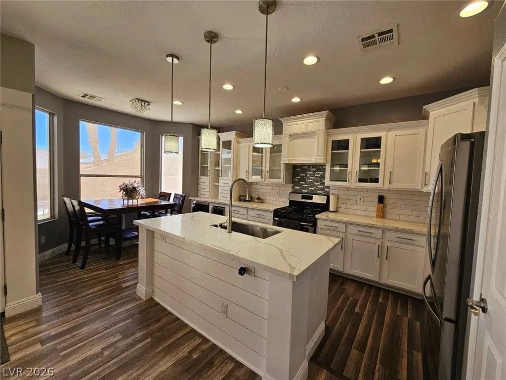 5991 Osprey Point Avenue photo 2