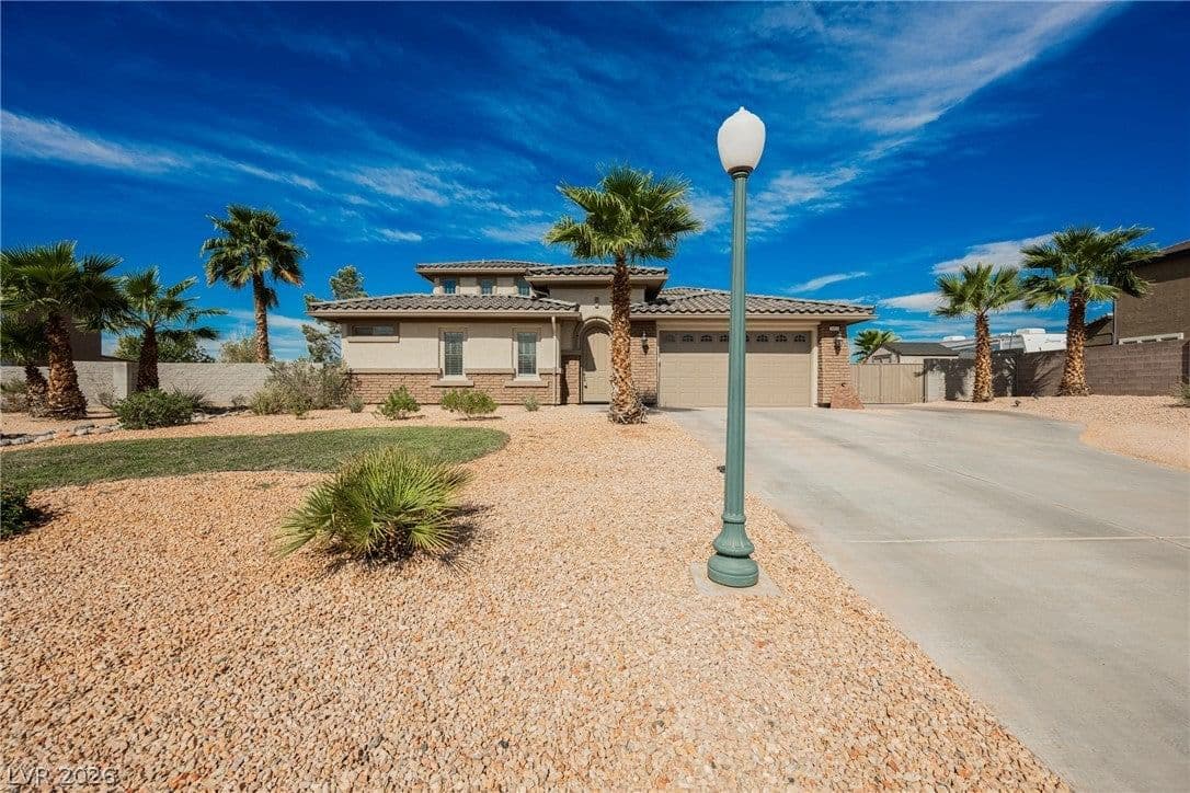3853 River Heights Lane photo 2