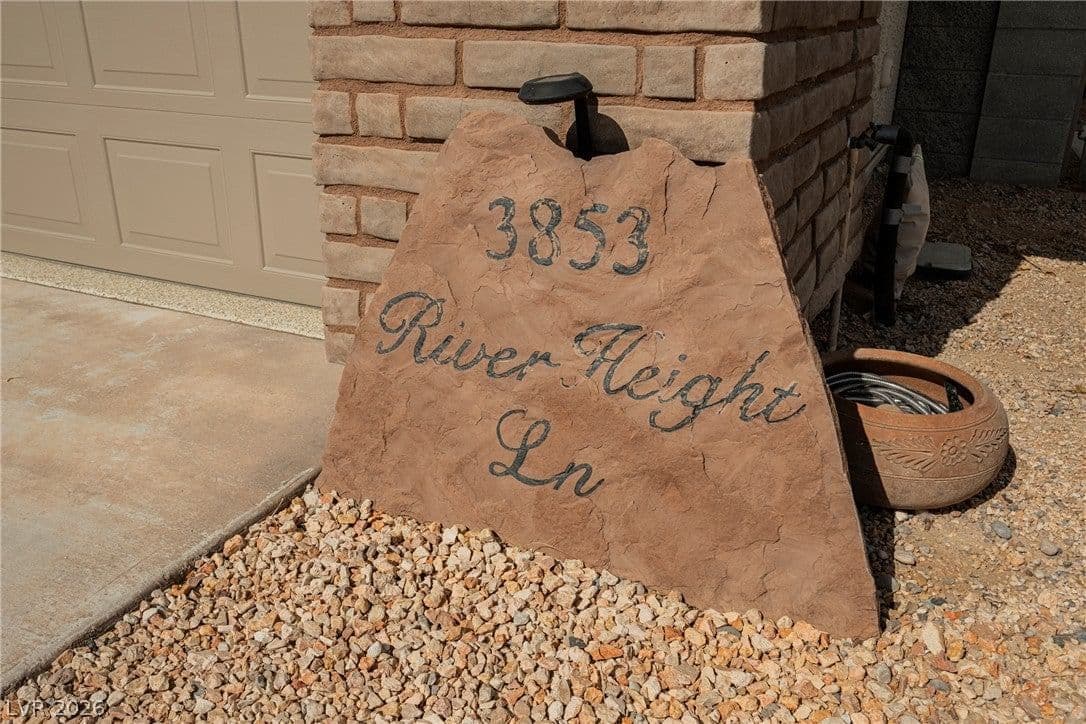 3853 River Heights Lane photo 5
