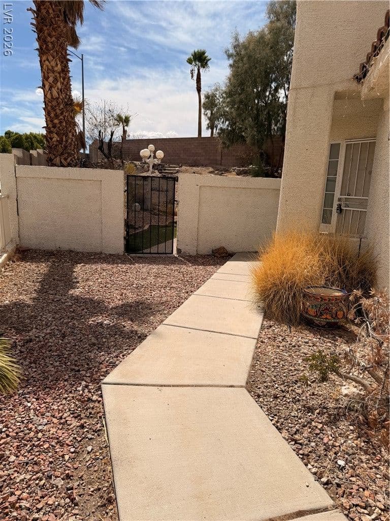 3301 Salmon Creek Drive photo 2