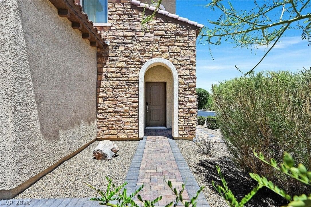 272 Finsbury Court photo 2