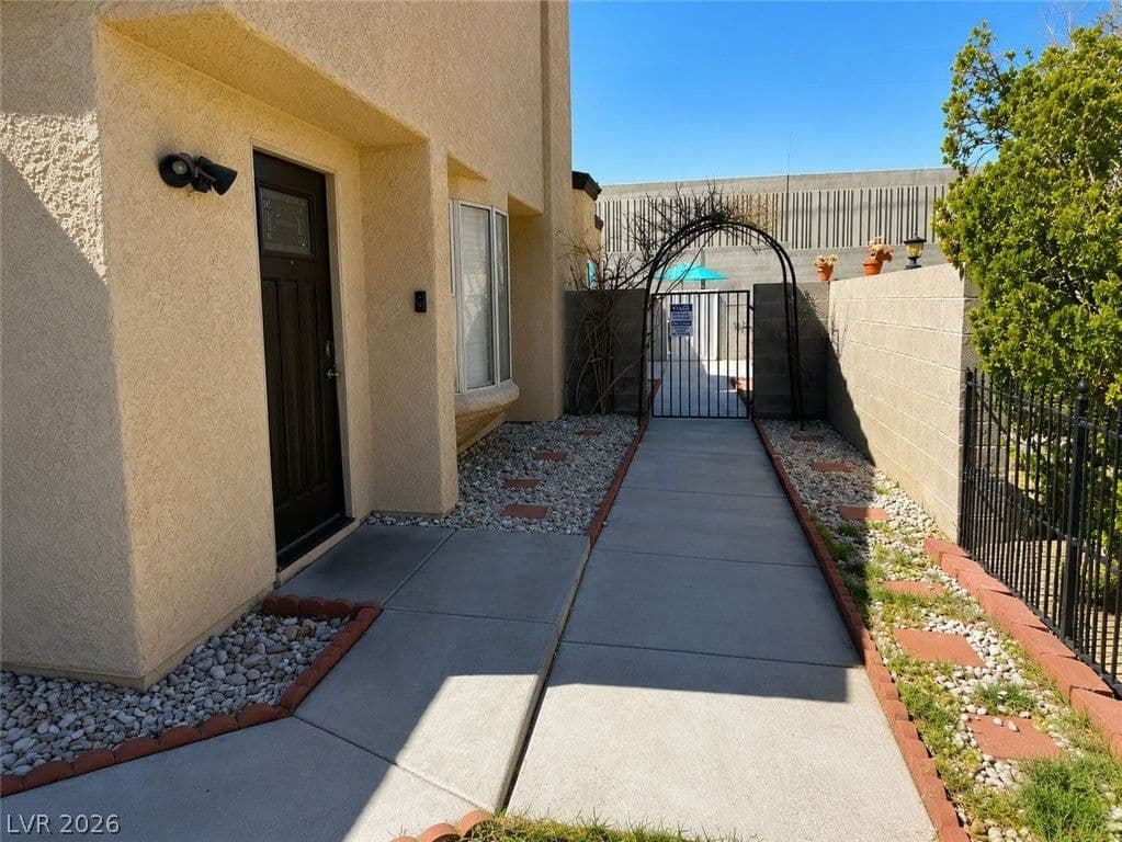 5440 Harmony Avenue photo 2
