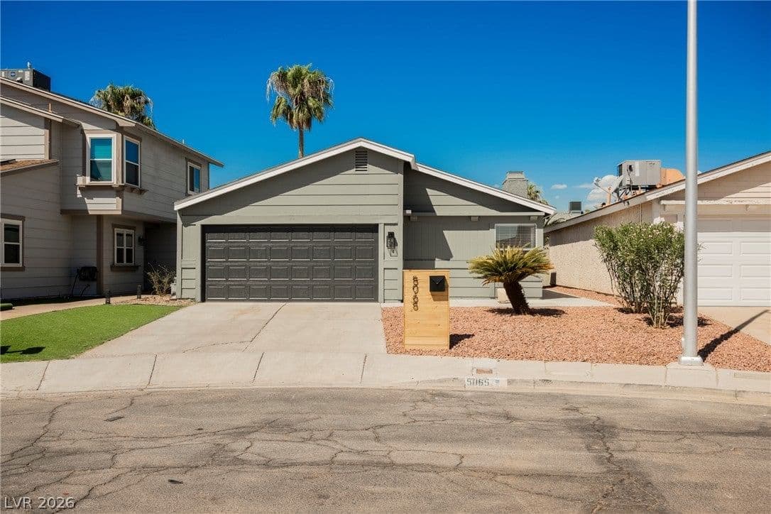 5065 Celebrity Circle