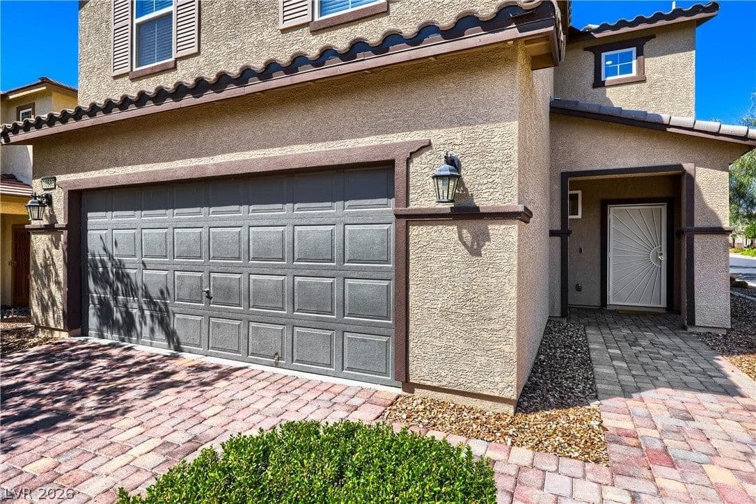 10533 Grey Adler Street photo 2