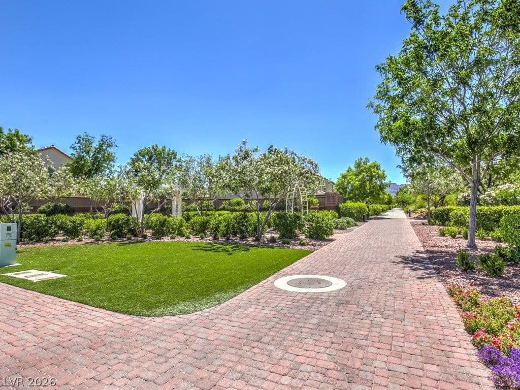 10653 MOUNT JEFFERSON Avenue photo 4