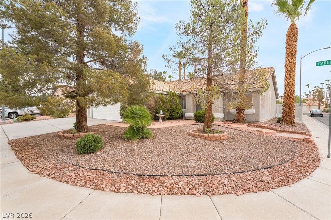 4866 Carefree Drive photo 5
