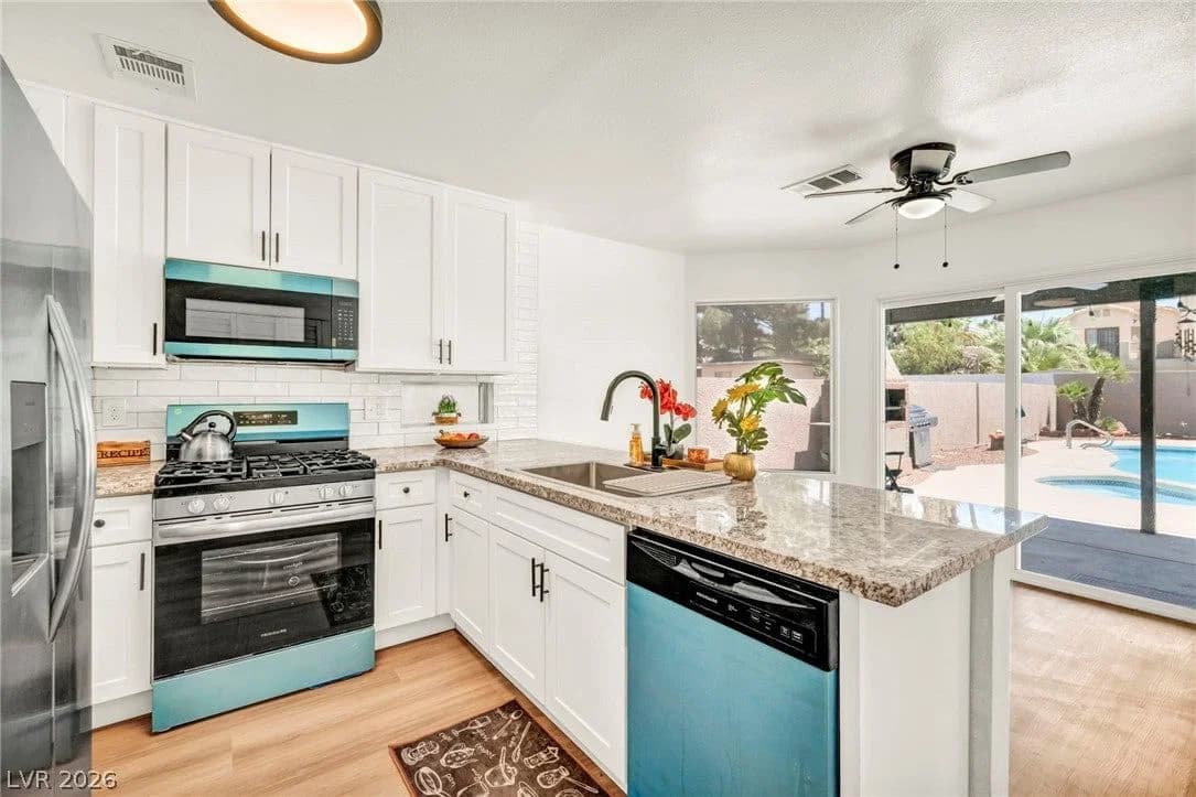 5322 Sandstone Drive photo 4